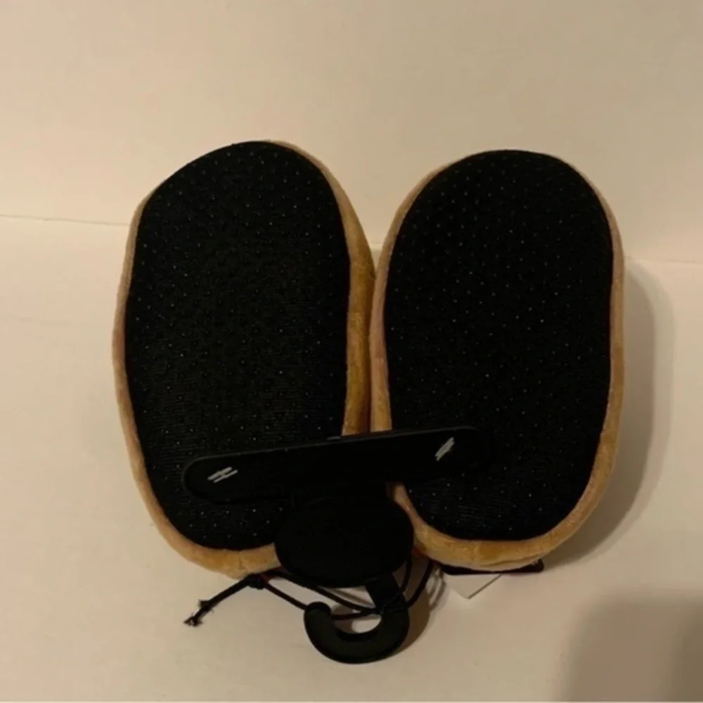 NWT. Rudolph The Red-Nosed Reindeer Slippers